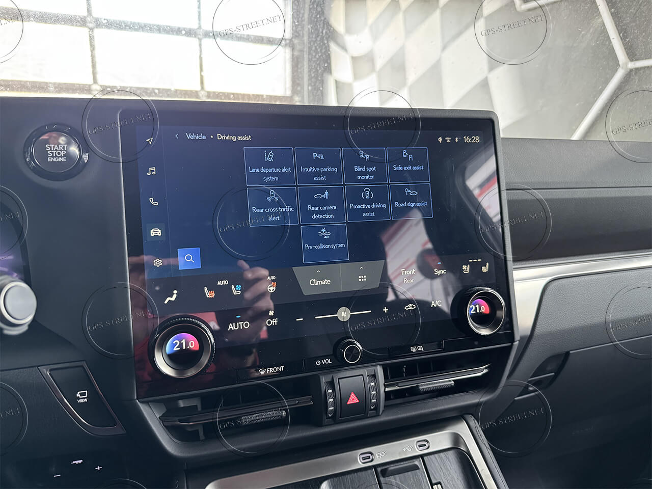 rusifikaciya-lexus-gx-550